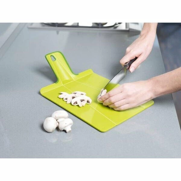 Joseph Joseph Schneidbrett Chop2Pot Plus Grün 4 Joseph Joseph Schneidbrett Chop2Pot Plus Grün – Bild 2