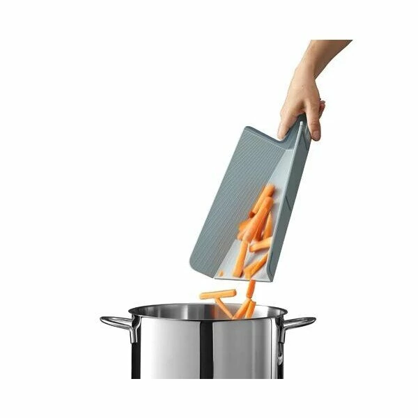 Joseph Joseph Schneidebrett Faltbar 37x21 Cm Chop2Pot Plus Blau 5 Joseph Joseph Schneidebrett Faltbar 37x21 Cm Chop2Pot Plus Blau – Bild 3